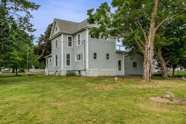 $179,900 | 202 East Chicago Avenue, Davis Junction, IL 61020