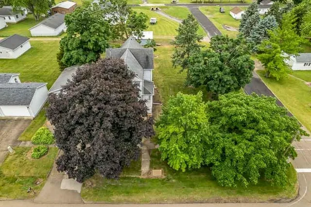 $179,900 | 202 East Chicago Avenue, Davis Junction, IL 61020