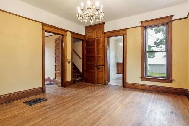 $179,900 | 202 East Chicago Avenue, Davis Junction, IL 61020