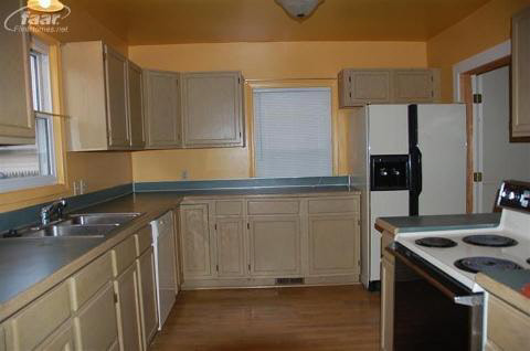2844 Miller Road Flint, MI 48503 - Photo 6 of 9 20125407-5.JPG