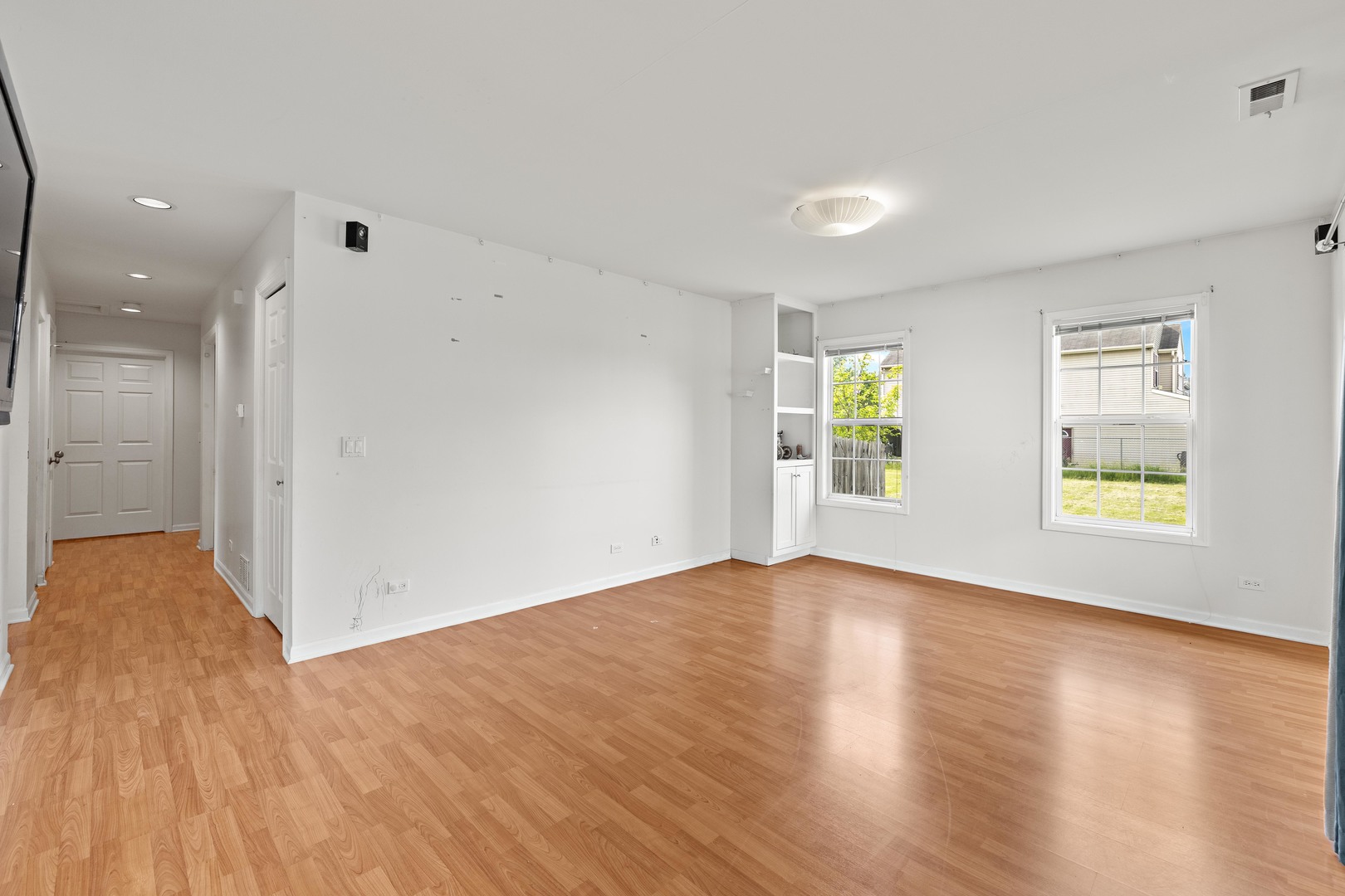 1319 Sage Lane Harvard, IL 60033 - Photo 11 of 28