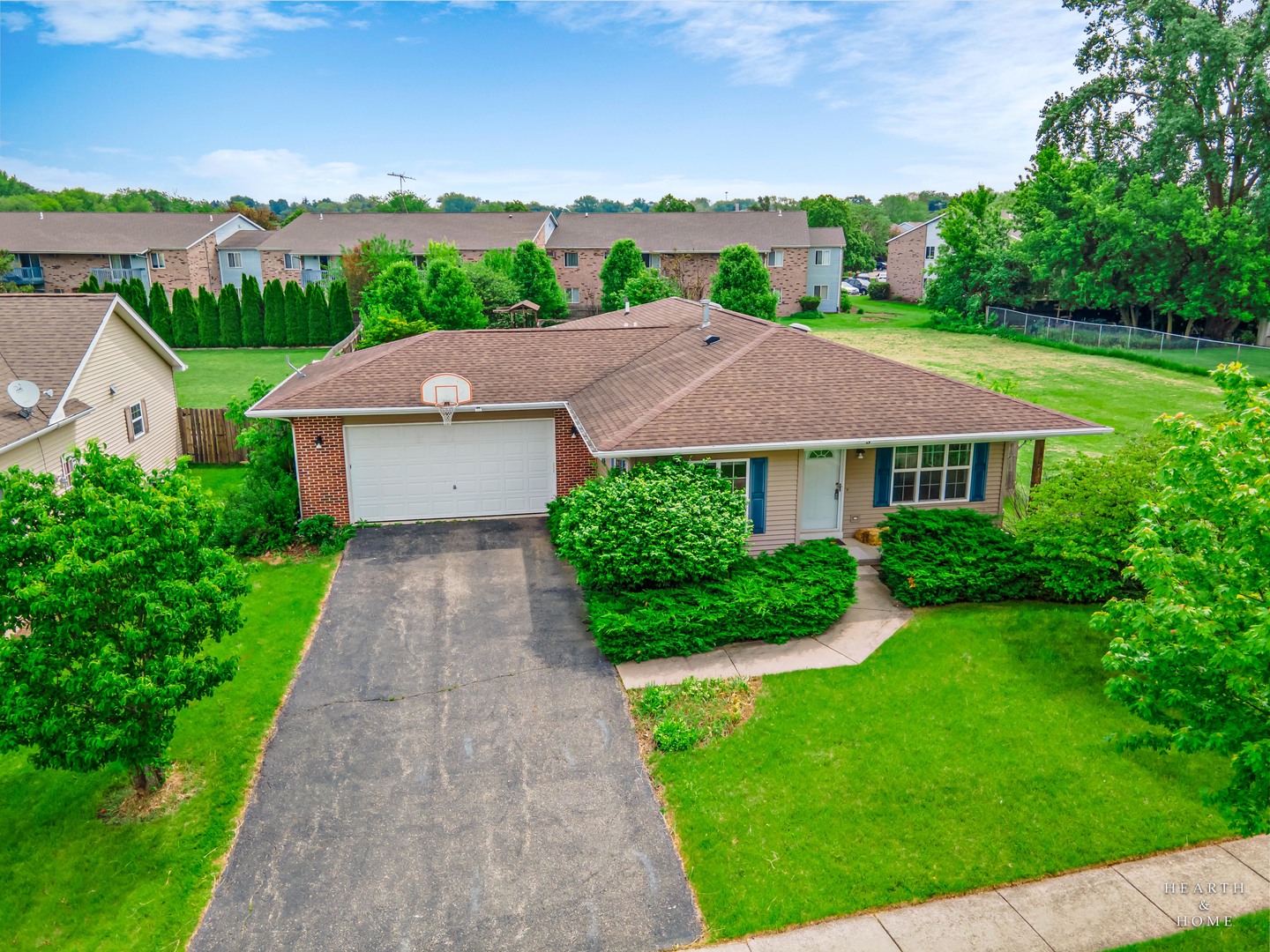 1319 Sage Lane Harvard, IL 60033 - Photo 4 of 28