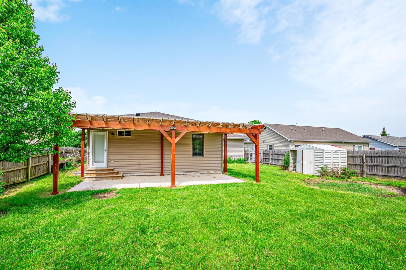 1319 Sage Lane Harvard, IL 60033 - Photo 5 of 28