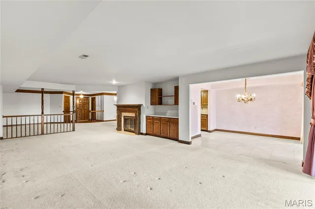 $330,000 | 14316 East Conway Meadows Court, Unit 202, Chesterfield, MO 63017