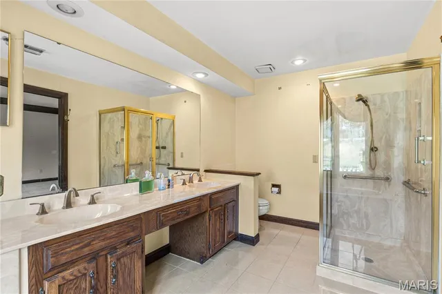 $330,000 | 14316 East Conway Meadows Court, Unit 202, Chesterfield, MO 63017