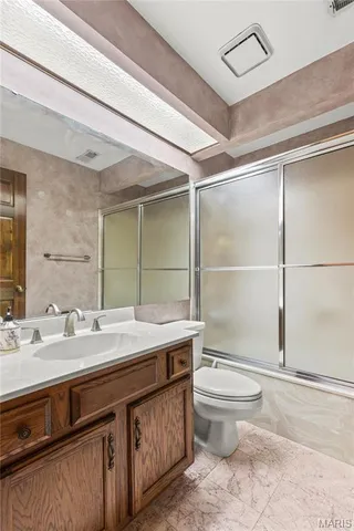 $330,000 | 14316 East Conway Meadows Court, Unit 202, Chesterfield, MO 63017