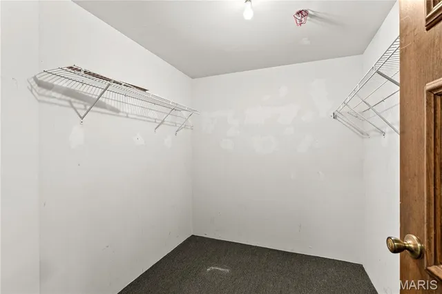 $330,000 | 14316 East Conway Meadows Court, Unit 202, Chesterfield, MO 63017