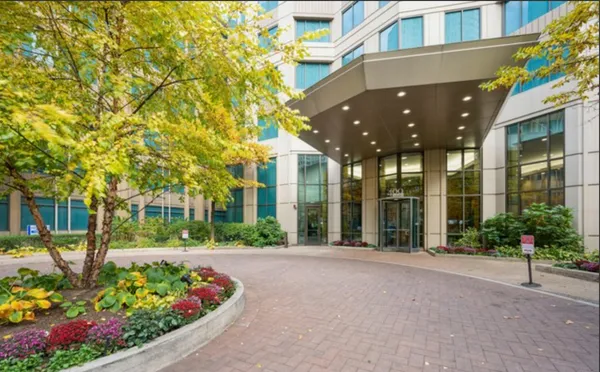 $2,800 | 400 North LaSalle Drive, Unit 1208, Chicago, IL 60654