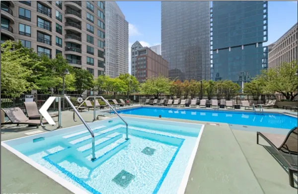 $2,800 | 400 North LaSalle Drive, Unit 1208, Chicago, IL 60654