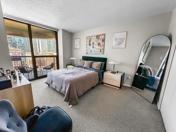 $2,800 | 400 North LaSalle Drive, Unit 1208, Chicago, IL 60654