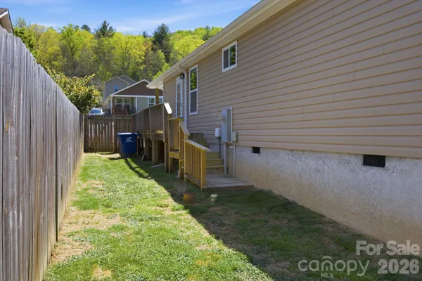 $365,000 | 9 Half Moon Drive, Swannanoa, NC 28778