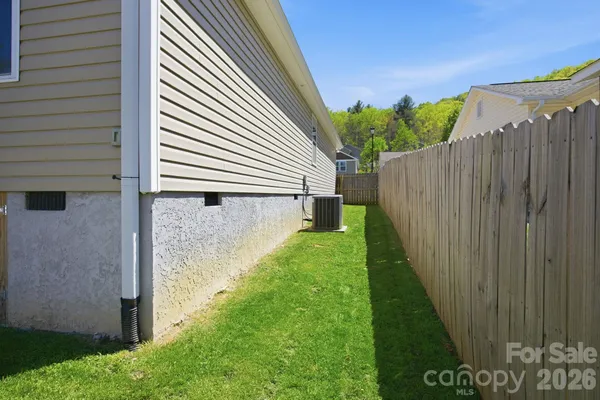 $365,000 | 9 Half Moon Drive, Swannanoa, NC 28778