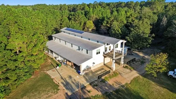 $2,300,000 | 719 Turkey Creek Drive, Livingston, TX 77351
