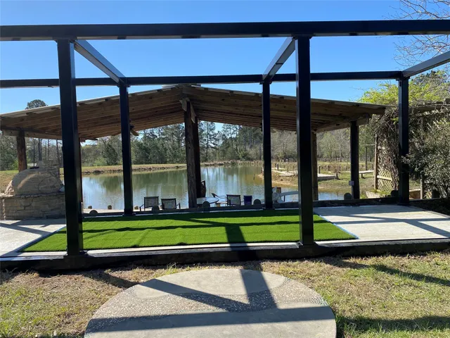 $2,300,000 | 719 Turkey Creek Drive, Livingston, TX 77351