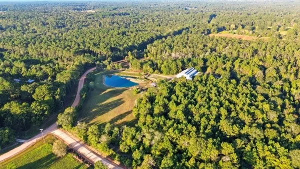 $2,300,000 | 719 Turkey Creek Drive, Livingston, TX 77351