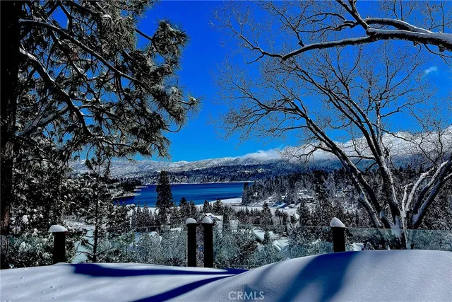 a view of a large window with an outdoor view