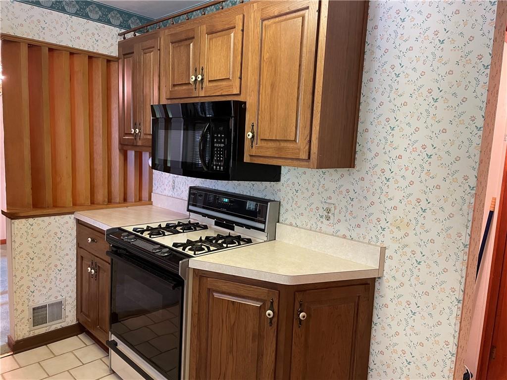 106 Reed Drive Pittsburgh, PA 15205 - Photo 9 of 25 Gallery Image 9