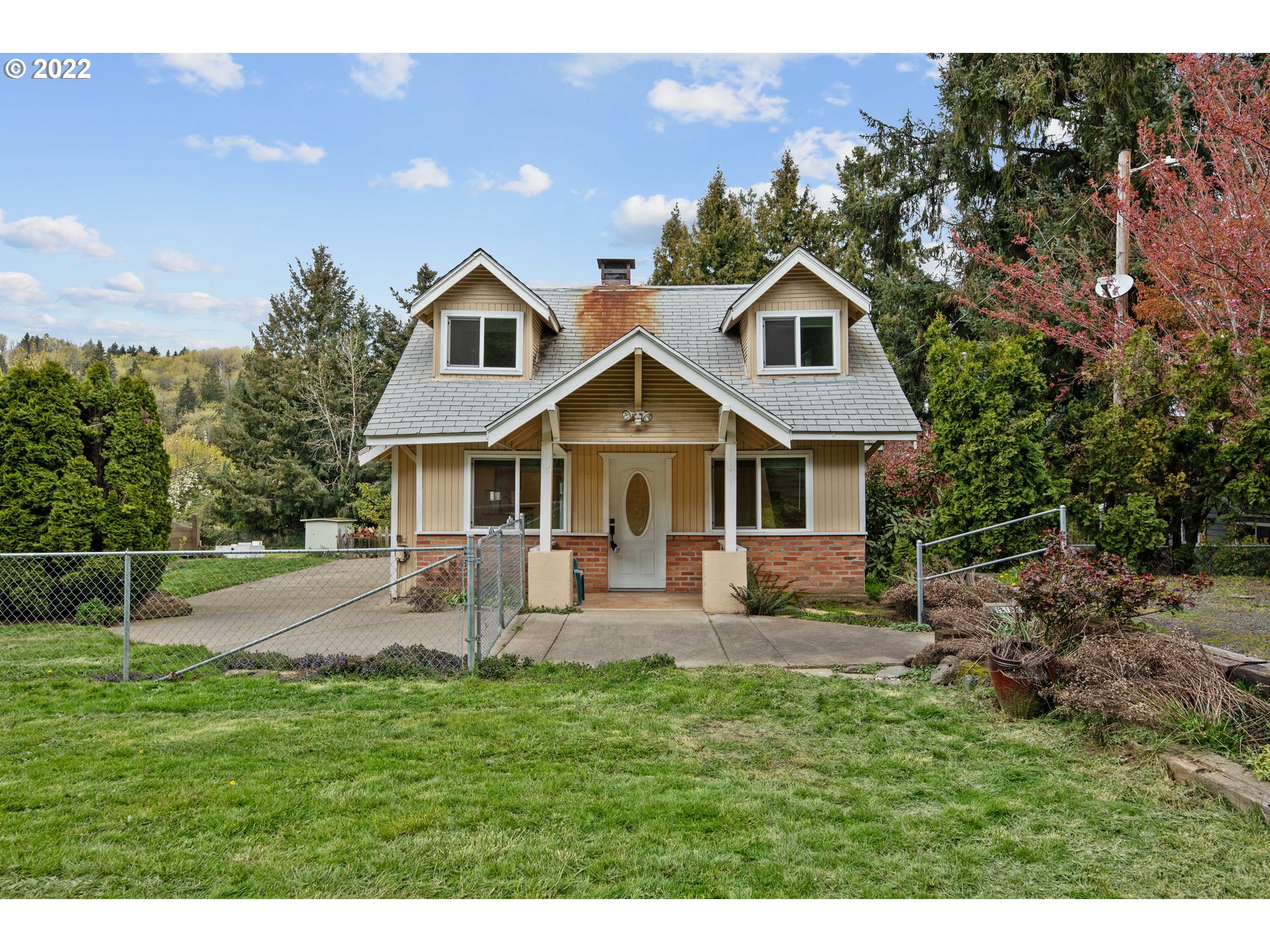5515 Southeast Jenne Road Portland, OR 97236 - Photo 2 of 18
