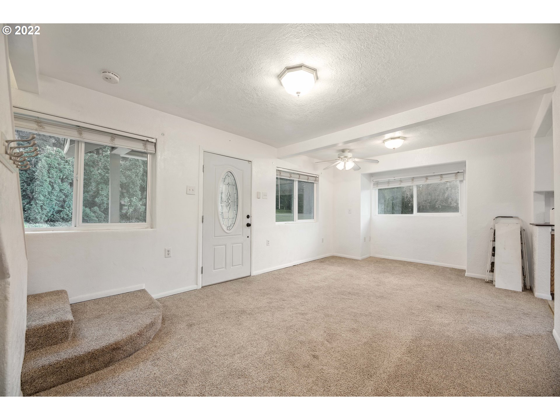 5515 Southeast Jenne Road Portland, OR 97236 - Photo 4 of 18