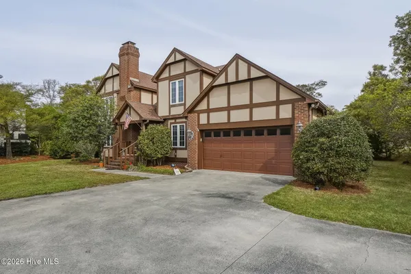 $875,000 | 105 Laurel Court, Pine Knoll Shores, NC 28512