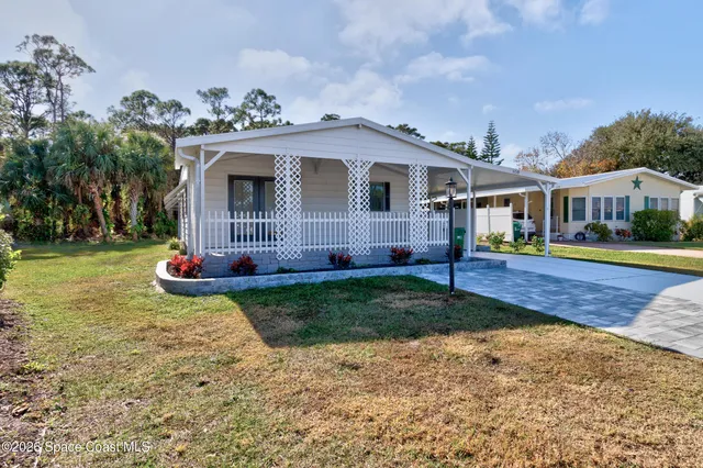 $257,500 | 658 Marlin Circle, Barefoot Bay, FL 32976