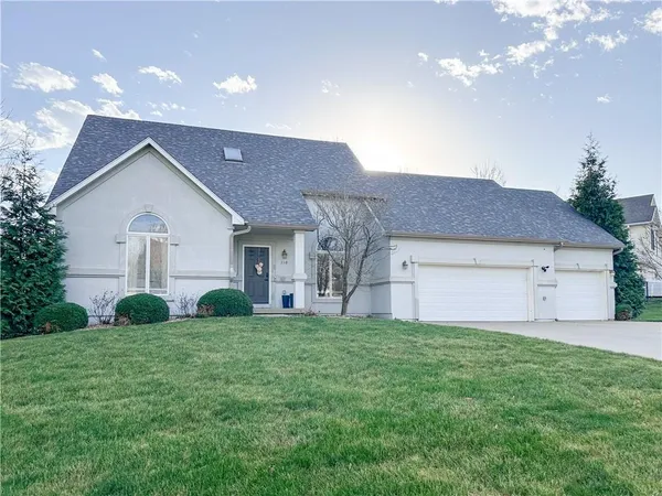 $415,000 | 110 Deerfield Drive, Warrensburg, MO 64093
