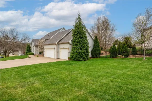 $415,000 | 110 Deerfield Drive, Warrensburg, MO 64093