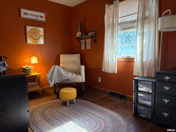 $179,900 | 1014 Pioneer Drive, Jacksonville, IL 62650