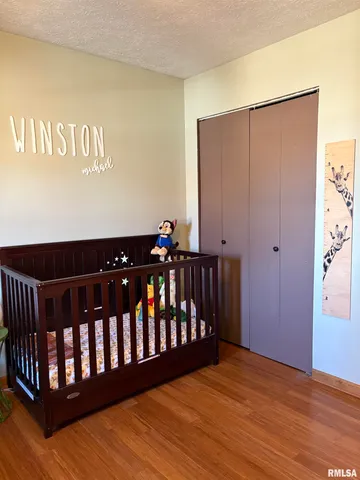 $184,900 | 1014 Pioneer Drive, Jacksonville, IL 62650