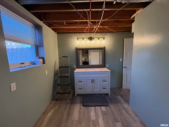 $184,900 | 1014 Pioneer Drive, Jacksonville, IL 62650