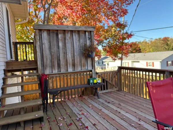 $179,900 | 1014 Pioneer Drive, Jacksonville, IL 62650