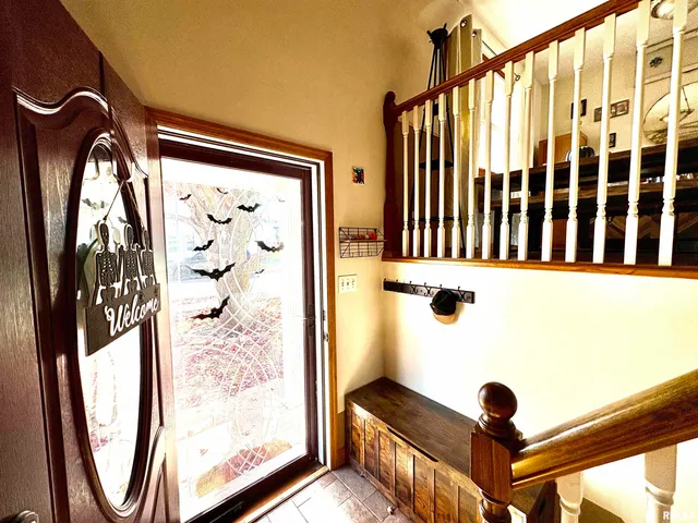 $189,900 | 1014 Pioneer Drive, Jacksonville, IL 62650