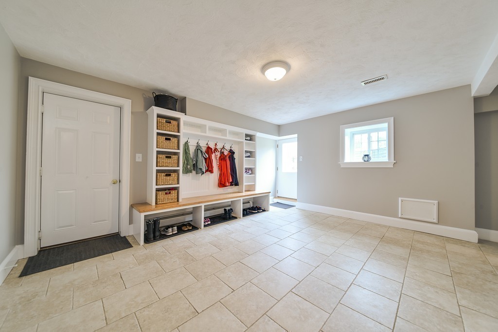 14 Linwood Road Wellesley, MA 02481 - Photo 21 of 26