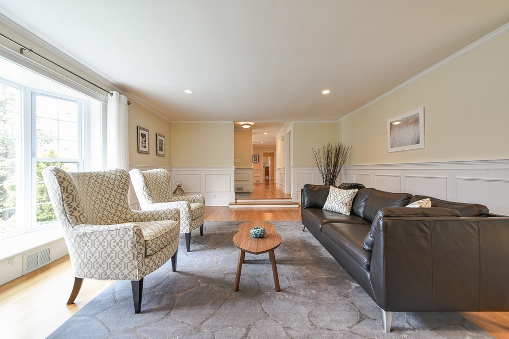 14 Linwood Road Wellesley, MA 02481 - Photo 5 of 26