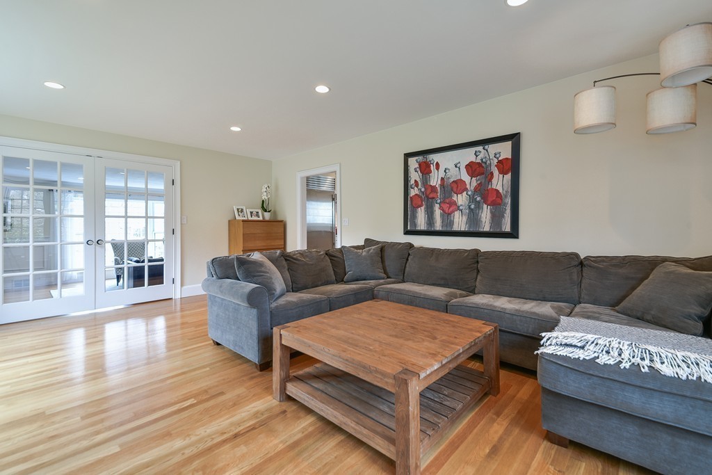 14 Linwood Road Wellesley, MA 02481 - Photo 7 of 26