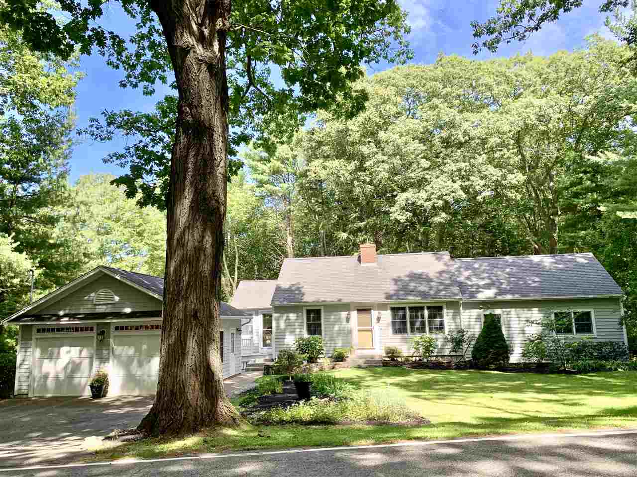 19 Chapel Road North Hampton, NH 03862 - Photo 1 of 35