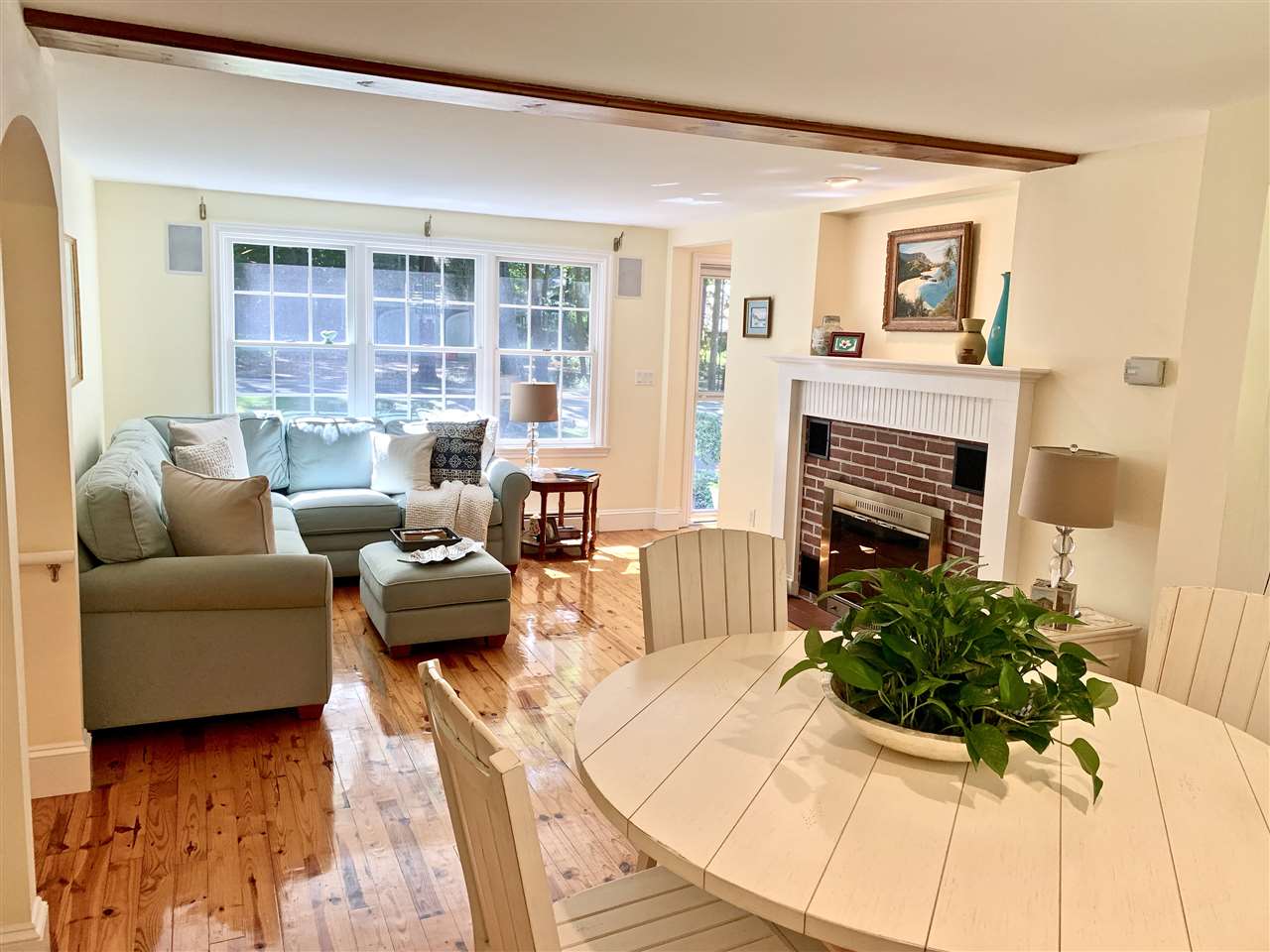 19 Chapel Road North Hampton, NH 03862 - Photo 2 of 35