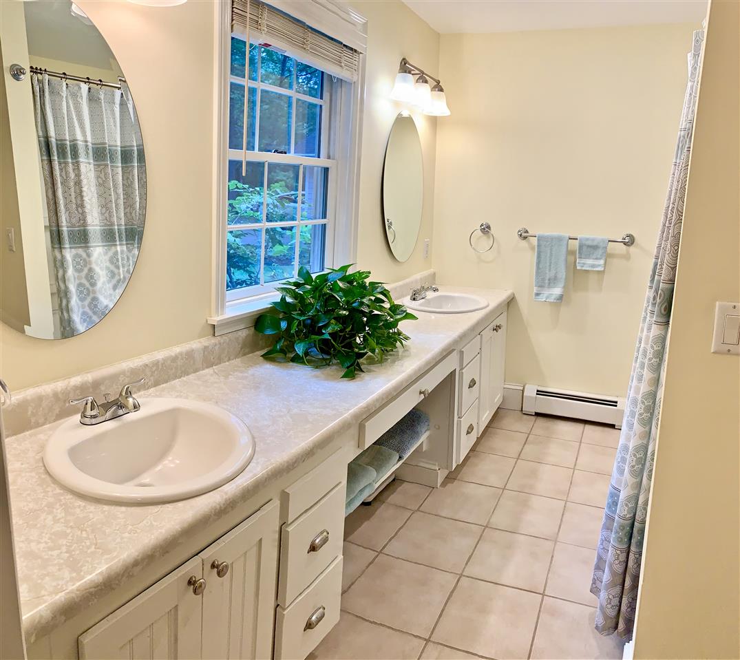 19 Chapel Road North Hampton, NH 03862 - Photo 18 of 35