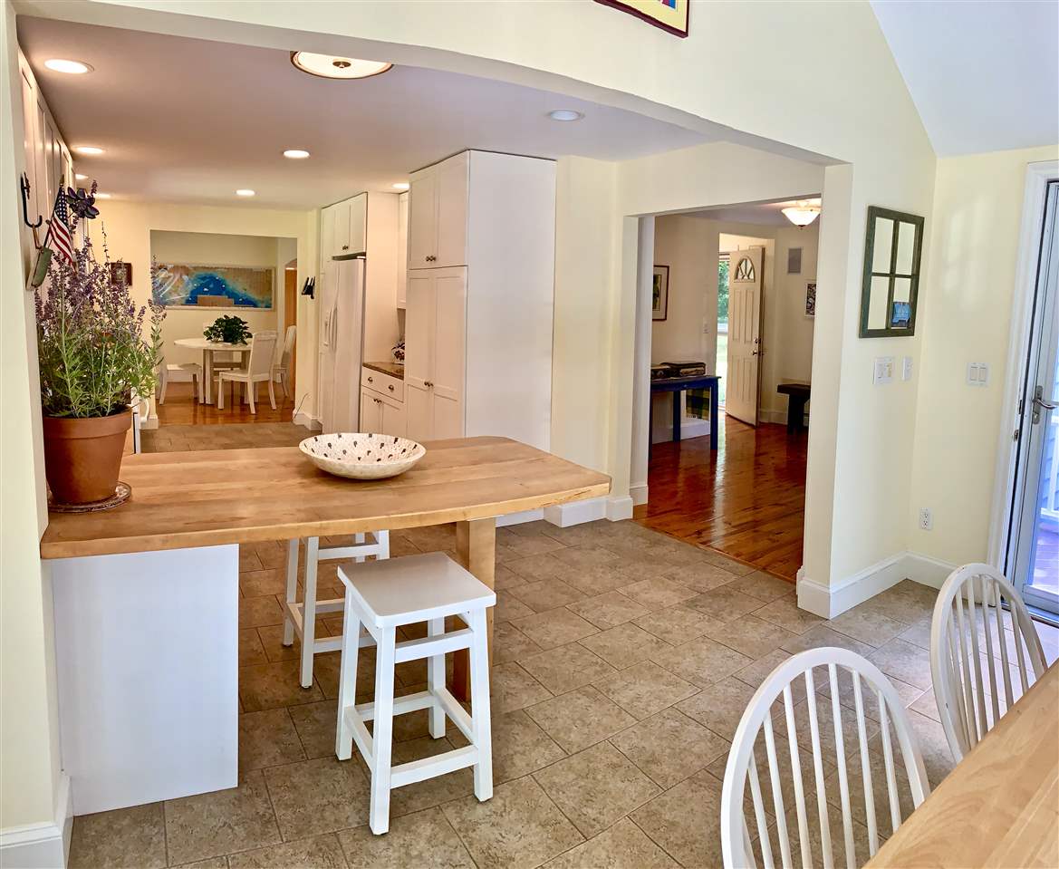 19 Chapel Road North Hampton, NH 03862 - Photo 10 of 35
