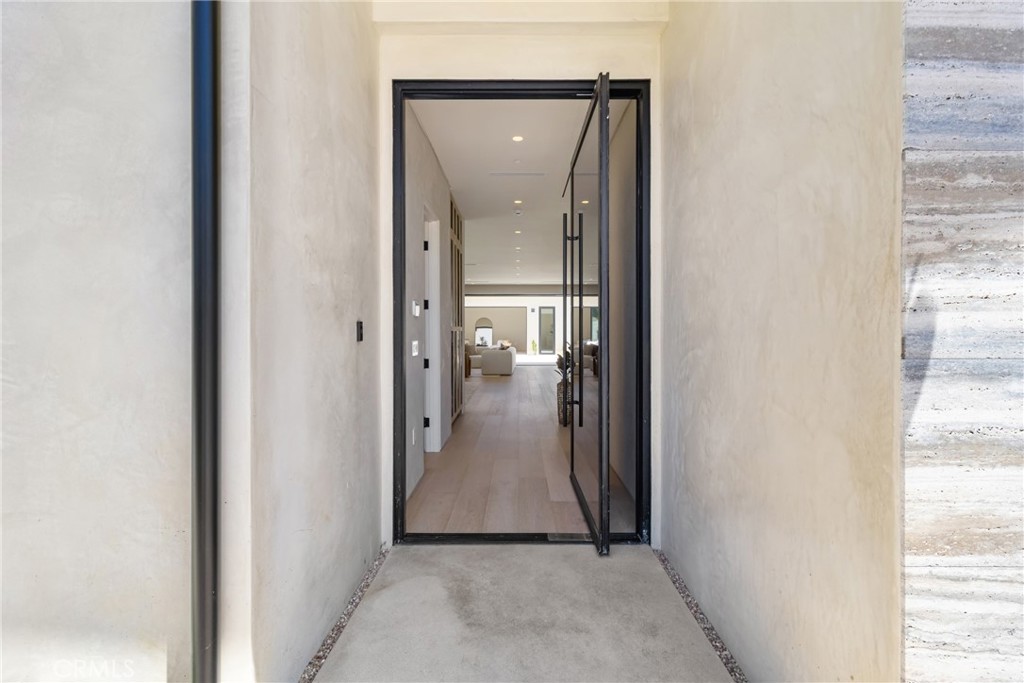 15721 Addison Street Encino, CA 91436 - Photo 6 of 69