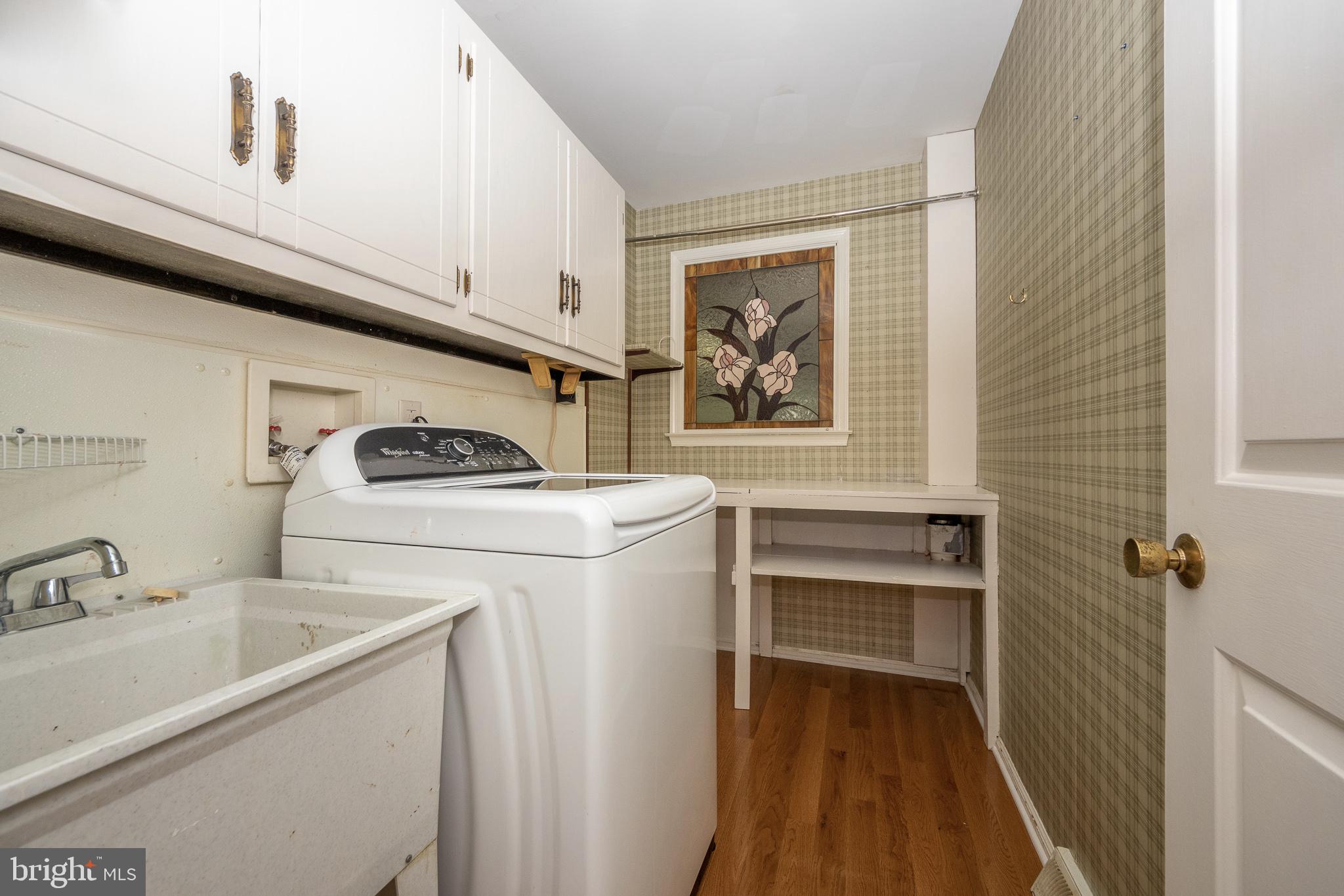 1016 Pinetown Road Fort Washington, PA 19034 - Photo 13 of 37 Laundry Room