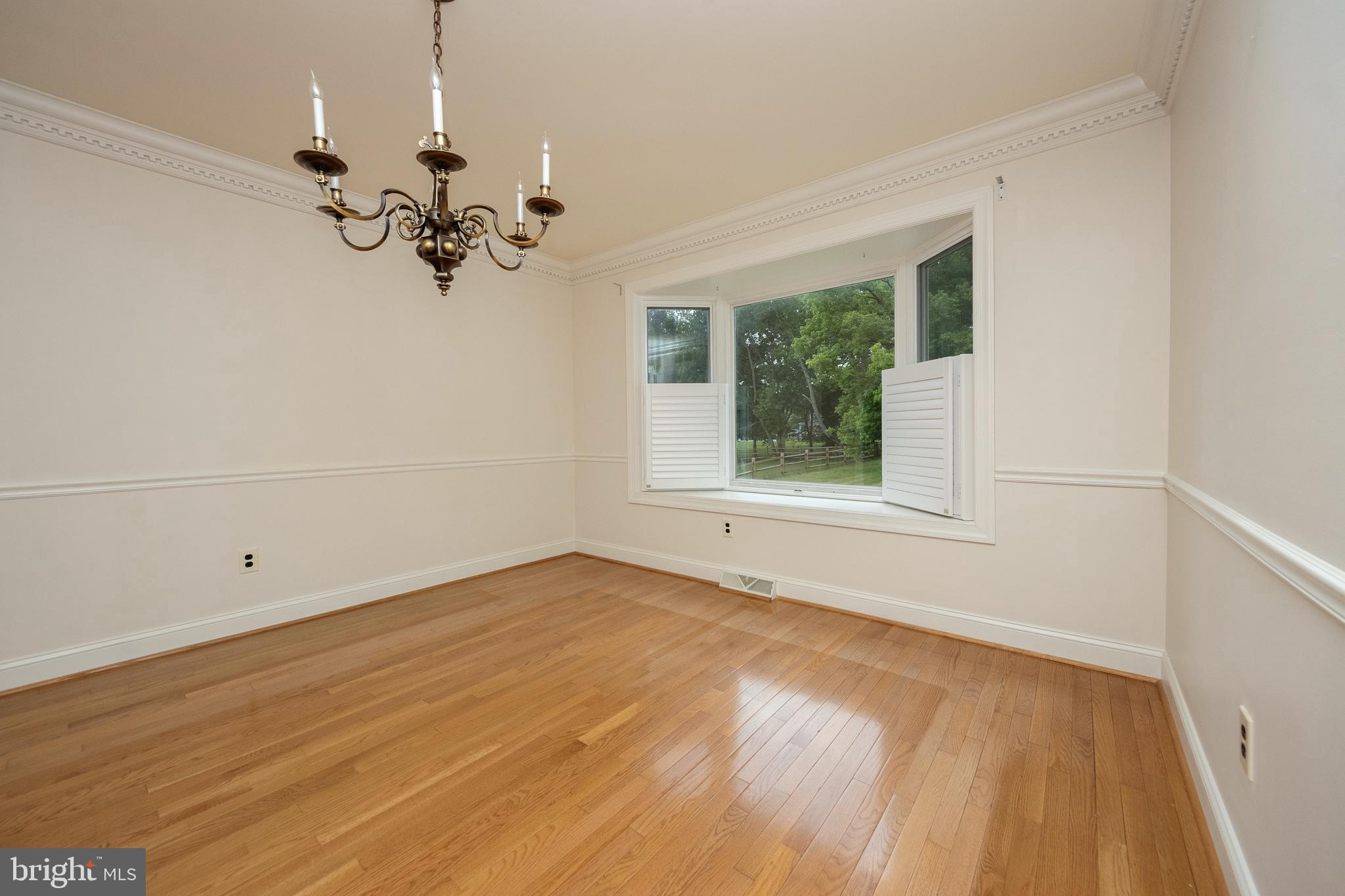 1016 Pinetown Road Fort Washington, PA 19034 - Photo 7 of 37 Dining Room
