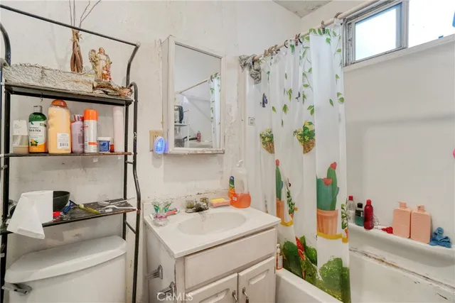 $750,000 | 10807 Compton Avenue, Los Angeles, CA 90059