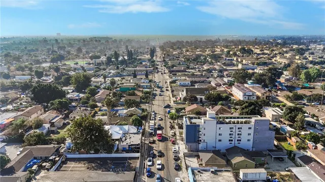 $750,000 | 10807 Compton Avenue, Los Angeles, CA 90059