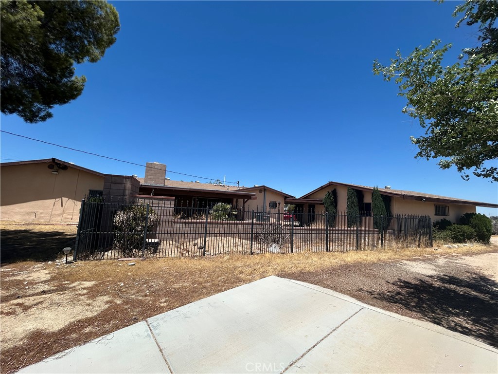 14822 Rodeo Drive Victorville, CA 92395 - Photo 9 of 60