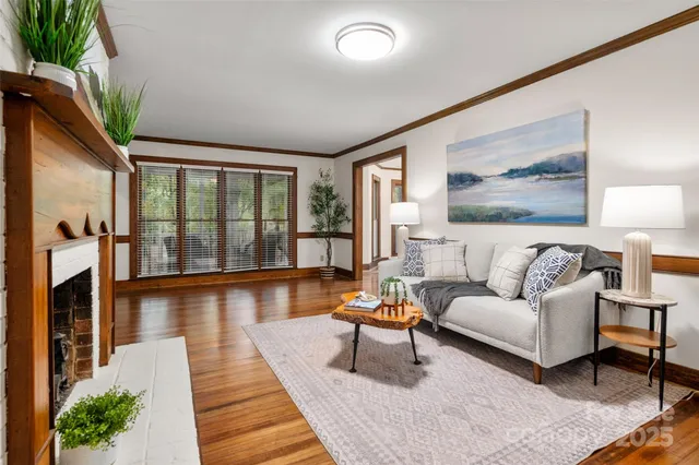 $1,000,000 | 110 Amanda Drive, Matthews, NC 28104