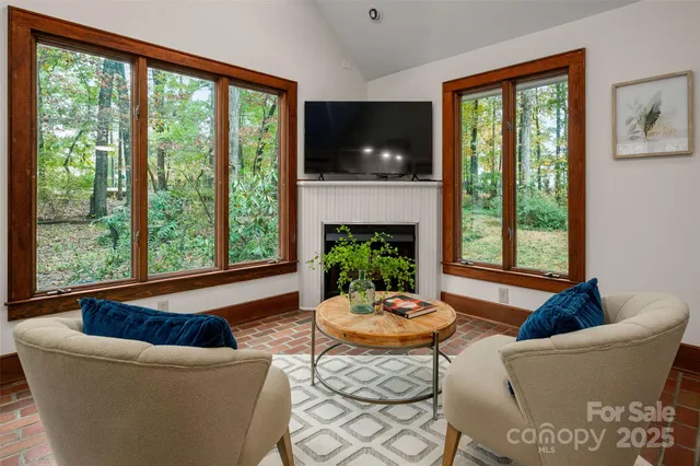 $1,000,000 | 110 Amanda Drive, Matthews, NC 28104