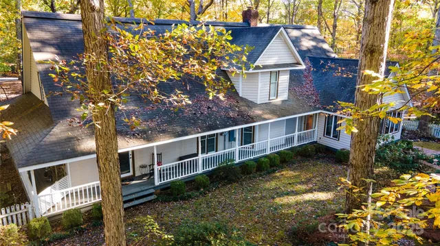 $1,000,000 | 110 Amanda Drive, Matthews, NC 28104