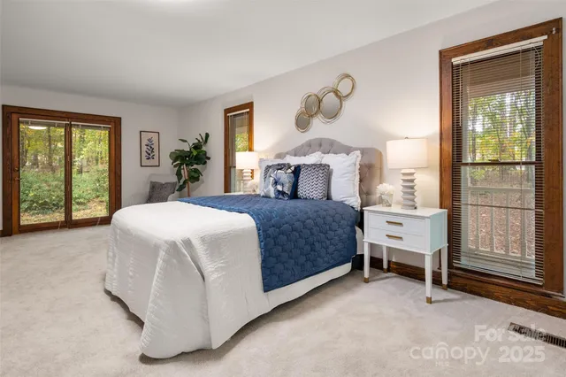 $1,000,000 | 110 Amanda Drive, Matthews, NC 28104