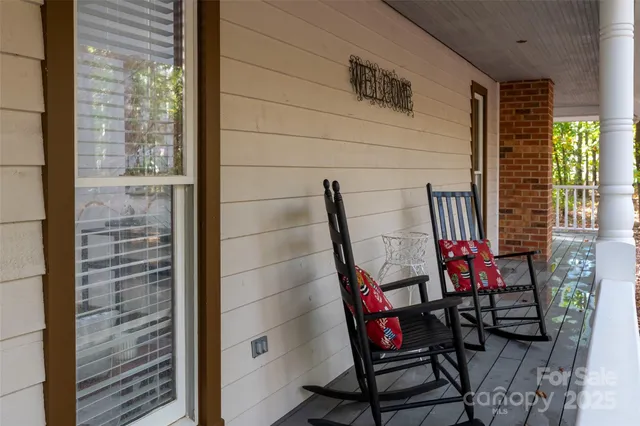 $1,000,000 | 110 Amanda Drive, Matthews, NC 28104